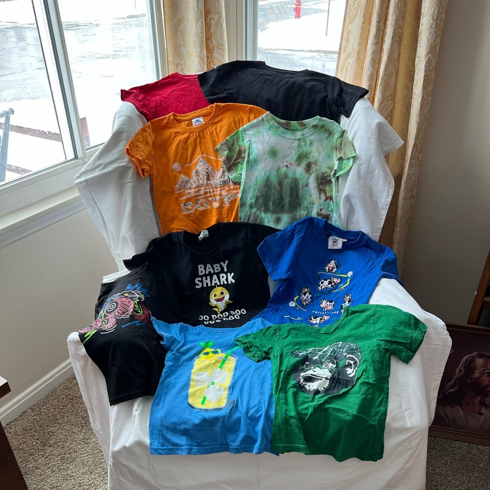 GUC Bundle of 9 Boy’s T-shirts